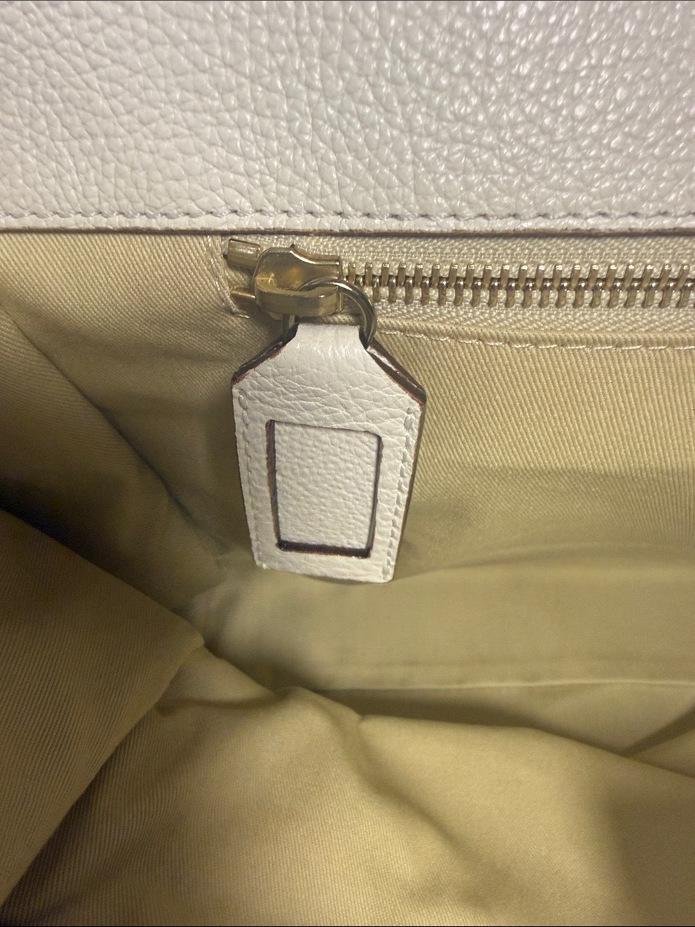 Chloé Shelby Cream Leather Tote Bag - Picture 17 of 17